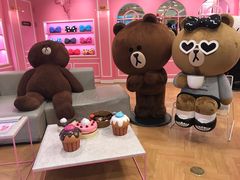 -LINE FRIENDS Garosu-gil Flagship Store