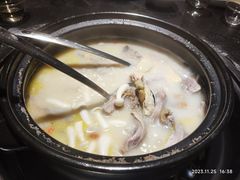 -大匠工房古船木艺术餐厅·猪肚鸡专门店(长白仙岛店)