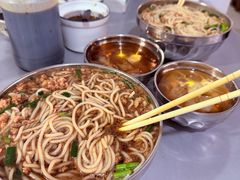 -正宗杨记普洱酸醋米线(总店)