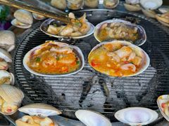 -围炉肉舍•炭烤活鳗•丹东海鲜烤肉(步行街店)