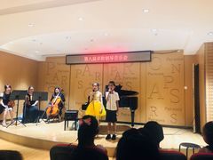 -柏斯音乐艺术中心·钢琴·吉他(上音店)