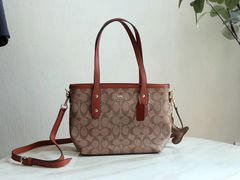 -COACH蔻驰(银泰店)