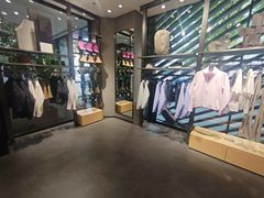 -ARC'TERYX始祖鸟(北京王府中环店)