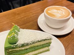 日本柚子酱佐抹茶白巧克力蛋糕-black rainbow coffee