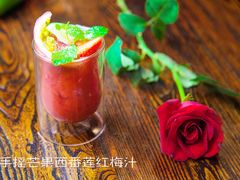 手摇芒果西番莲红莓汁-凯撒城堡西餐厅(颐和国际店)