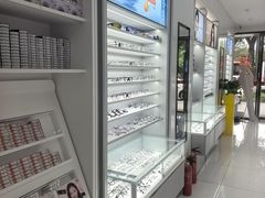 -光明眼镜·蔡司授权(徐泾店)