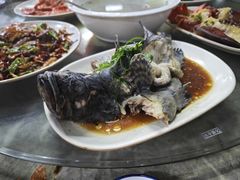 -四川小胡子海鲜(丁村万人海鲜广场店)