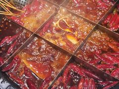-红九格老火锅(三峡广场店)