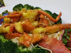 上汤伊面焗龙虾-上海古井假日酒店 · 徽昇楼中餐厅