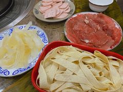 -乳仔牛牦牛汤锅 烤羊排(松潘古城店)