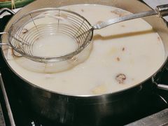 -尚尚仙·酸汤猪手·猪肚鸡火锅(华联万柳购物中心店)