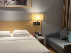 -重庆观音桥华美达安可酒店