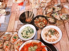 -虾弄弄海派小龙虾·牛羊蝎子火锅