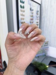 -赢韵美甲美睫瑞士净斑中心