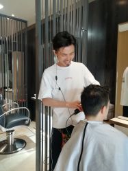 -苑苑发型设计