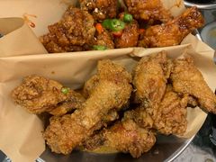 炸鸡翅一半一半-富乐满韩国正宗炸鸡韩国料理(虹泉路店)