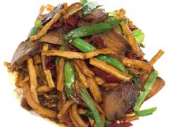 烹汁萝卜干腊肉-品粹徽园·家常安徽菜