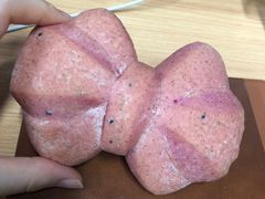 蝴蝶结面包-风车面包