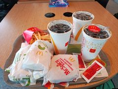 -麦当劳(展览路店)