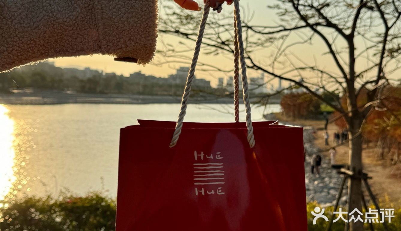 Wokkk...厦门这个拿破仑酥和落羽杉好配