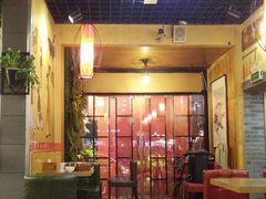 -愉肴麻辣香锅(中山路店)