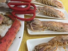 手臂甘粗的招牌濑尿虾-蚝专家(北滘店)