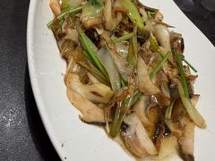 -五谷丰登农家院·地道胶东菜·海鲜烧烤(威海店)