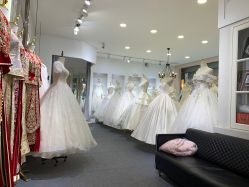 -潮妆婚纱礼服嫁衣馆(潮妆彩妆造型)