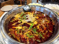 -肖肖酸萝卜鱼火锅(总店)