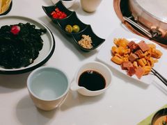 -洪氏嗨捞·猪肚鸡火锅(阳光天地店)