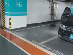 -龙湖虹桥天街-停车场