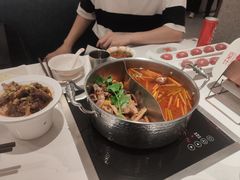 鸳鸯锅底-牛焱·贵州黄牛肉火锅(城西银泰店)