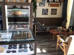 -视野联行眼镜蔡司·依视路官方授权店(顺城店)