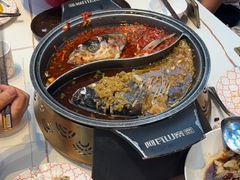 -阿瓦山寨·湘菜现炒·剁椒鱼头王(咸阳总店)