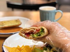 三文鱼牛油果拉法-HELLO 27 意面·沙拉·帕尼尼