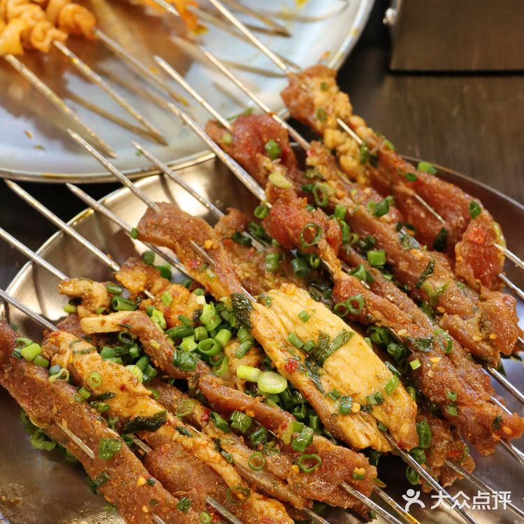 呜呜呜‼️我也不想吃，可是它家烤肉2R一串