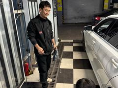 -鲨鱼皮汽车凹陷玻璃修复(静安店)