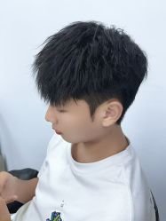 -藤野造型烫染·漂发