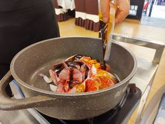 -刘姐啤酒鱼民族演艺餐厅(西街总店)