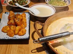 -洱火云南酸菜牛肉火锅(石景山当代商城店)