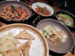 -吃饭皇帝大土家民族菜(正大广场店)