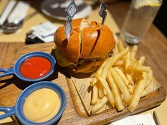 双层牛肉培根汉堡-Magnet磁食(愚园路店)
