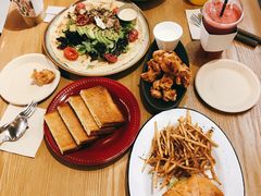 -HELLO 27 意面·沙拉·帕尼尼