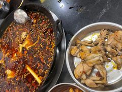 -鸿顺老铁锅美蛙鱼府(解放碑店)
