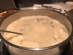 竹荪猪肚鸡-煲王粤菜餐厅(中侨中心店)
