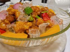 冰镇蜜桃猪颈肉-山泉公馆酒家(广州东站店)