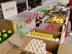 自助取餐区-尚庄度假村·庭台树下·户外烧烤·团建CS·轰趴营地(上庄水库店)