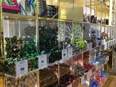 零售区-VENCHI 闻绮(上海佛罗伦萨小镇店)