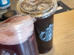 -星巴克(上海虹桥新天地二店)