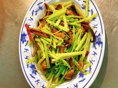 -金包里鸭肉ㄜˋ